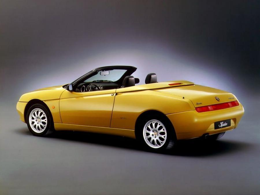  Alfa Romeo Spider (916S) 1998 года  (фото 10 из 12)